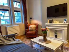 Harmony in History - Modern Flat with Vintage Charm